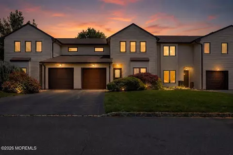 185 Pear Dr, Marlboro, NJ 07746