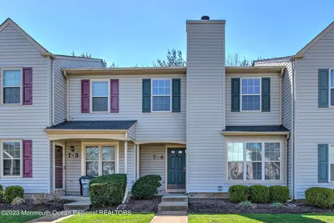 7 Stuart Dr #4, Freehold, NJ 07728