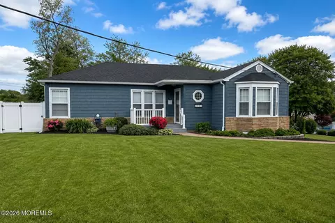 294 Leonardville Rd, Belford, NJ 07718