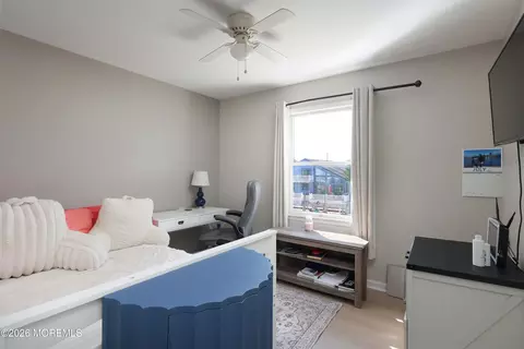 Bedroom - 719 Drum Point Rd, Brick, NJ 08723 photo 5 of 5