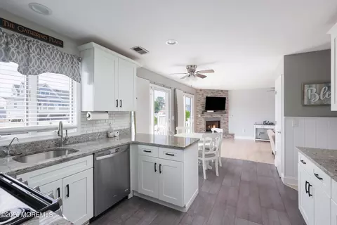 Kitchen - 719 Drum Point Rd, Brick, NJ 08723 photo 5 of 5