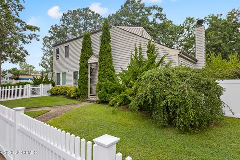 2126 Dorothy Rd, Toms River, NJ 08753