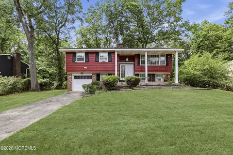 37 Raymond Ave, Toms River, NJ 08755