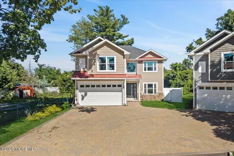 87 Fulton St, Keyport, NJ 07735