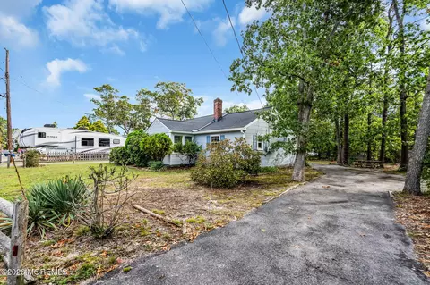 Exterior - 1526 Beverly Rd, Lacey, NJ 08734 photo 6 of 7