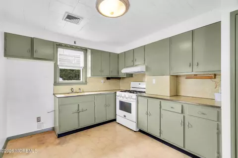 Kitchen - 1526 Beverly Rd, Lacey, NJ 08734 photo 1 of 2