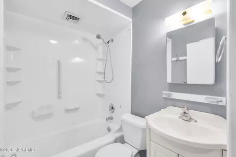 Bath - 1526 Beverly Rd, Lacey, NJ 08734 photo 1 of 1