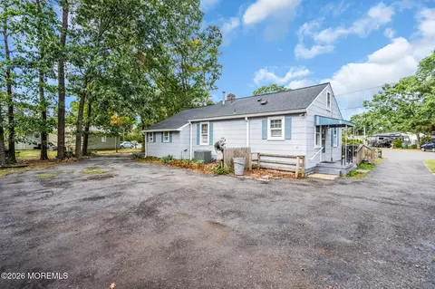 Exterior - 1526 Beverly Rd, Lacey, NJ 08734 photo 7 of 7