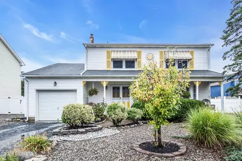 3290 Long Point Dr, Toms River, NJ 08753