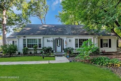 288 Sudbury Ln #C, Monroe Township, NJ 08831