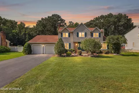6 Grant Rd, Manalapan, NJ 07726