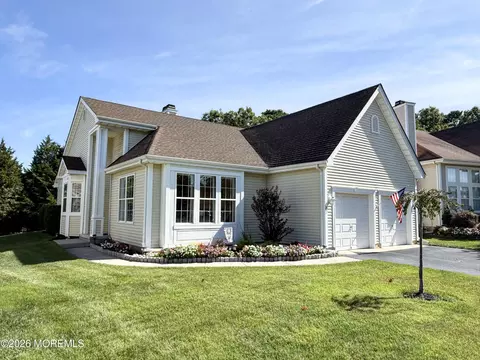 29 Valley Stream Pl, Barnegat, NJ 08005