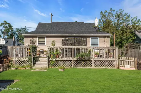 Exterior - 92 Pinehurst Rd, Brick, NJ 08723 photo 2 of 16