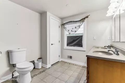 Bath - 92 Pinehurst Rd, Brick, NJ 08723 photo 2 of 2