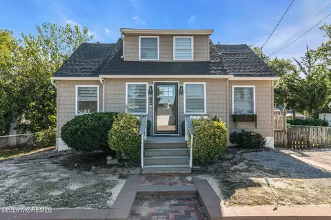 Exterior - 92 Pinehurst Rd, Brick, NJ 08723 photo 10 of 16