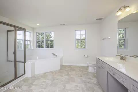 Bath - 41 Champlain St, Sicklerville, NJ 08081 photo 1 of 1