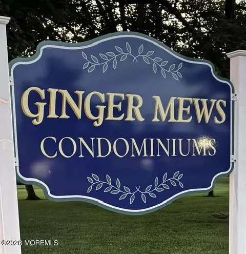 21 Ginger Ct, Eatontown, NJ 07724