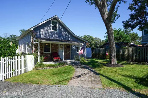 1034 3rd Ave, Wall, NJ 07719