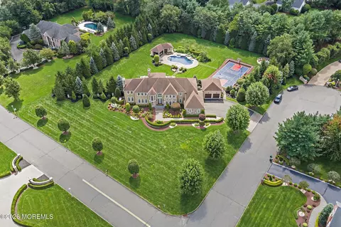 2 Topaz Ct, Marlboro, NJ 07746
