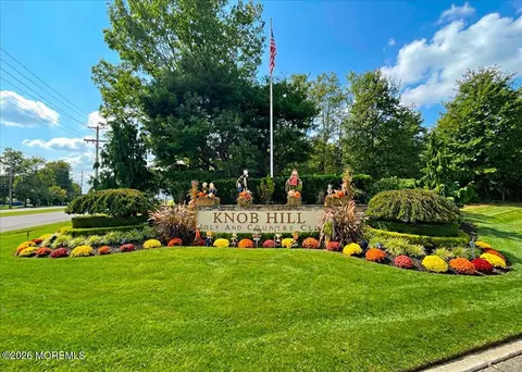 524 St Andrews Pl, Manalapan, NJ 07726