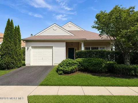 108 Belvedere Dr N, Manchester, NJ 08759