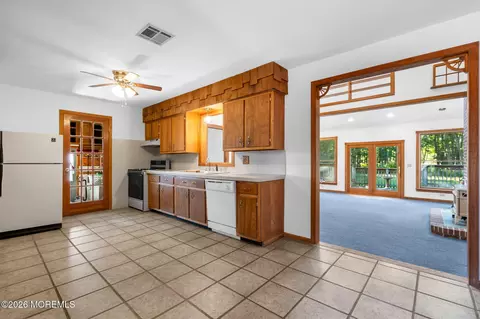 Kitchen - 141 Sunset Dr, Forked River, NJ 08731 photo 2 of 3