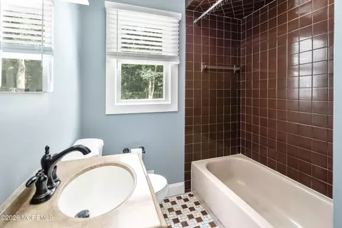 Bath - 21 Murdock Pl, Jackson, NJ 08527 photo 2 of 2