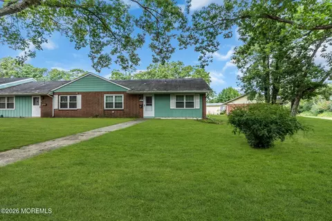 58 Buckingham Dr # F, Lakewood, NJ 08701