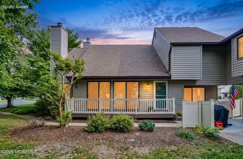 109 Cotswold Cir #213, Ocean, NJ 07712