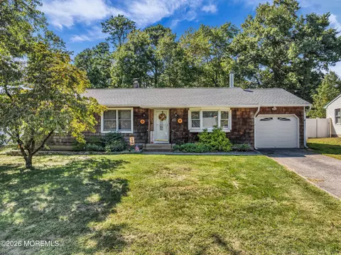 451 Beacon St, Toms River, NJ 08757