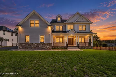 11 Scarlet Dr, Piscataway, NJ 08854