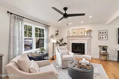 Living - 75 Chestnut Ave, Brick, NJ 08724 photo 10 of 11