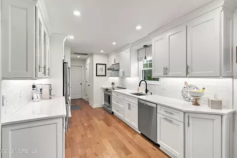 Kitchen - 75 Chestnut Ave, Brick, NJ 08724 photo 1 of 5