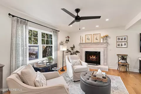 Living - 75 Chestnut Ave, Brick, NJ 08724 photo 11 of 11