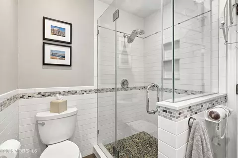 Bath - 75 Chestnut Ave, Brick, NJ 08724 photo 3 of 5