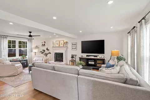Living - 75 Chestnut Ave, Brick, NJ 08724 photo 1 of 11