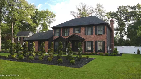 9 Wood Lake Ct, North Brunswick, NJ 08902