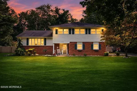 157 Glenbrook Rd, Freehold, NJ 07728