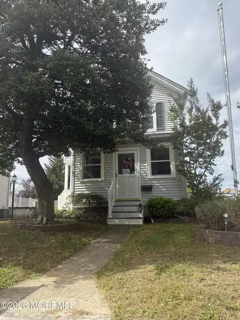 103 Beers St, Keyport, NJ 07735