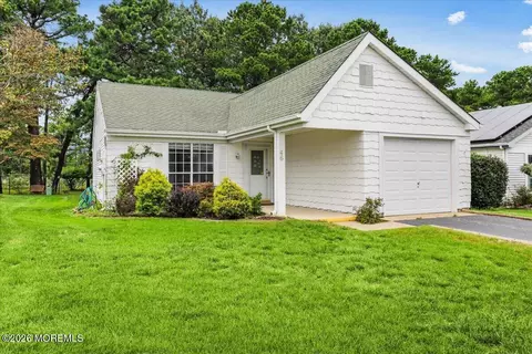 46 Twyford Ln, Manchester, NJ 08759