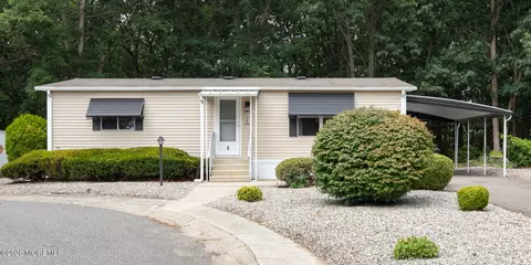 3 Warner Way, Toms River, NJ 08755