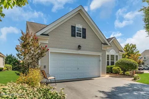 Exterior - 2 Appleby Ct, Jackson, NJ 08527 photo 3 of 12