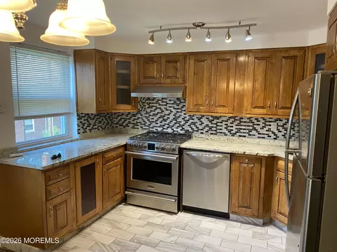 157 Manor Dr, Red Bank, NJ 07701