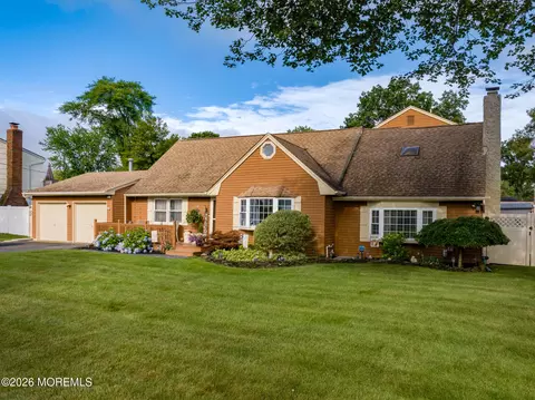 58 12th St, Toms River, NJ 08753