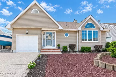 3407 Thistle Ave, Toms River, NJ 08753