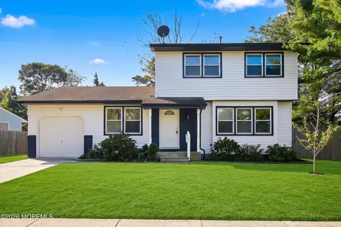 121 Lake Winnepesaukee Dr, Little Egg Harbor, NJ 08087