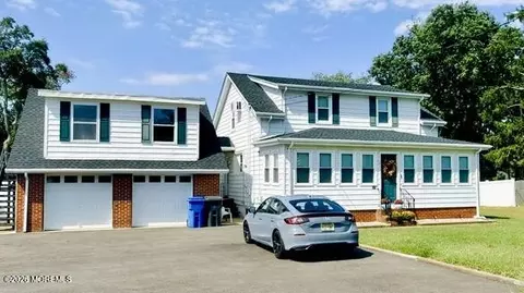 520 Parkwood Ave, Toms River, NJ 08753