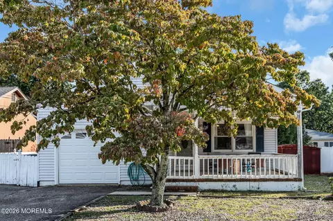 1905 Teakwood Rd, Toms River, NJ 08753