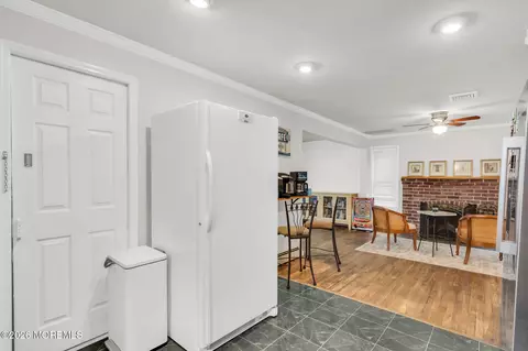 Entry Way - 428 Windsor St, Forked River, NJ 08731 photo 4 of 4