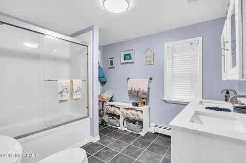 Bath - 428 Windsor St, Forked River, NJ 08731 photo 1 of 2